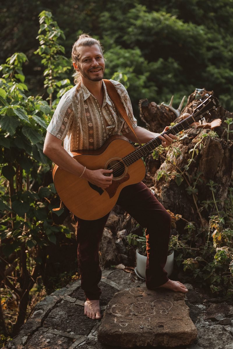 matt-lawley-yoga-teacher-yoga-retreat-lake-atitlan-guatemala